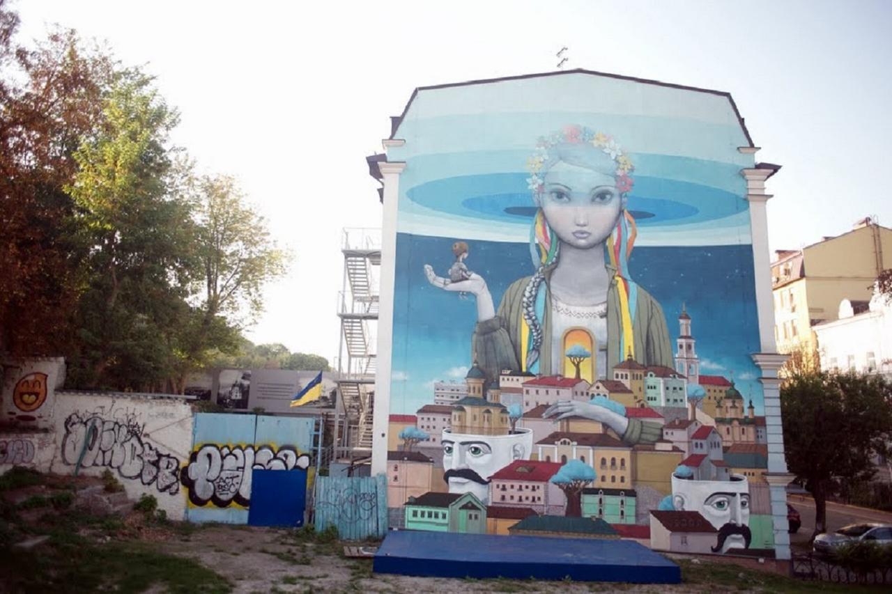 Podil Apart Near Poschtova Square History Center キエフ エクステリア 写真