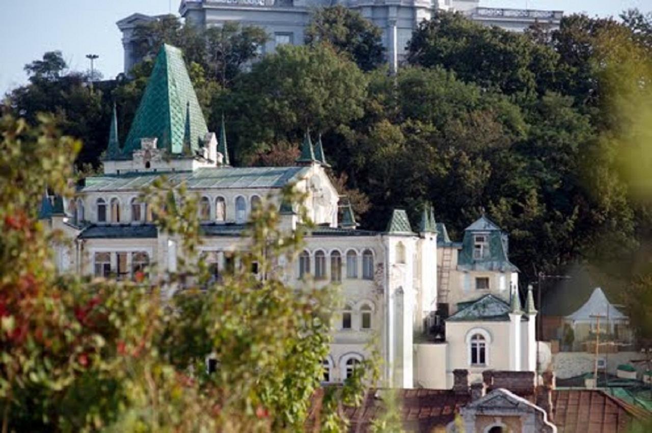 Podil Apart Near Poschtova Square History Center キエフ エクステリア 写真